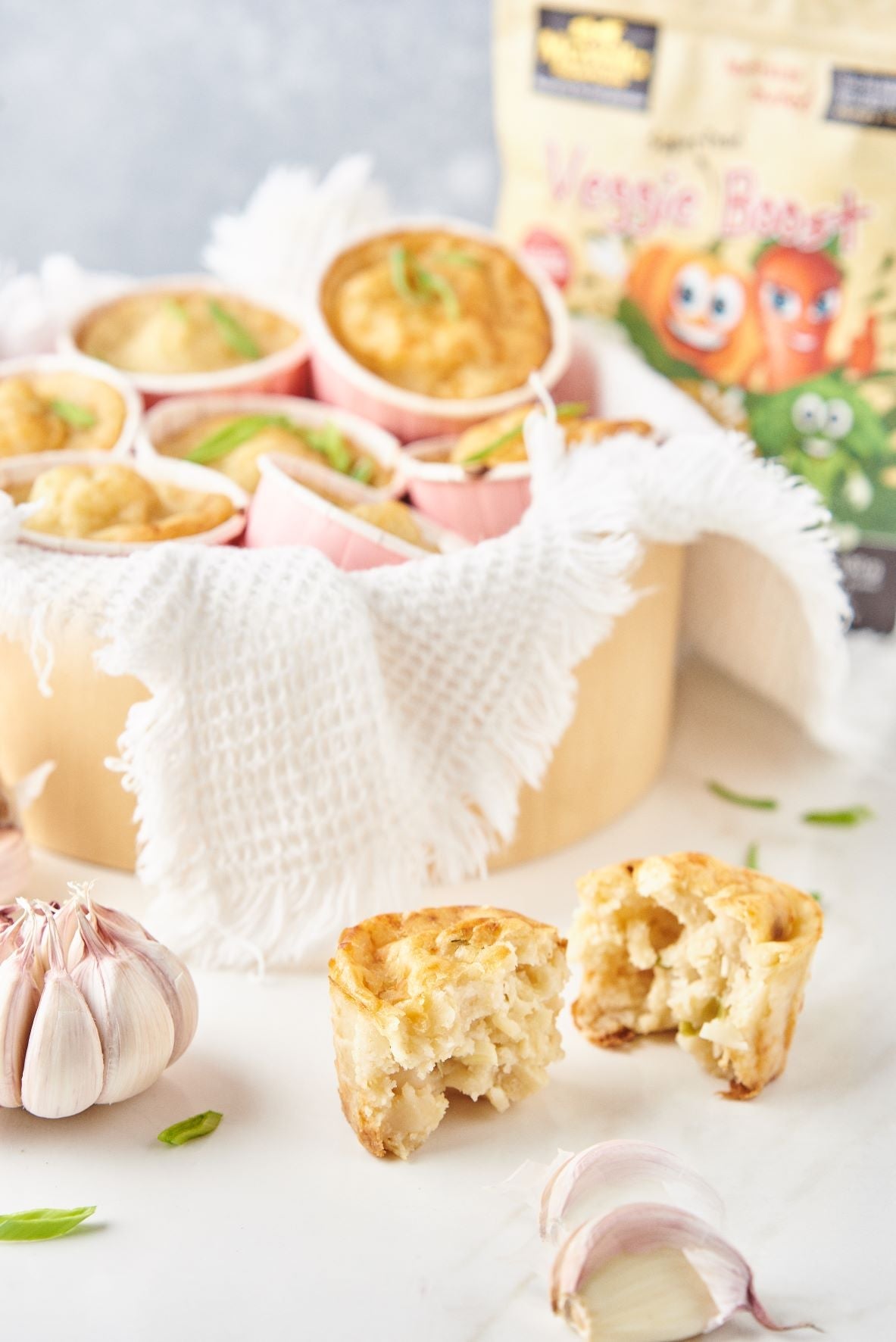 Cheesy Garlic Bread Muffins